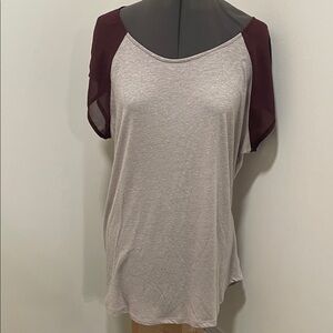 American Eagle Outfitters Maroon and Beige Short Sleeve Festival T